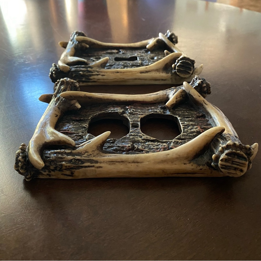 Rustic Antler Light Switch and Outlet Cover Set - Picture 4 of 5